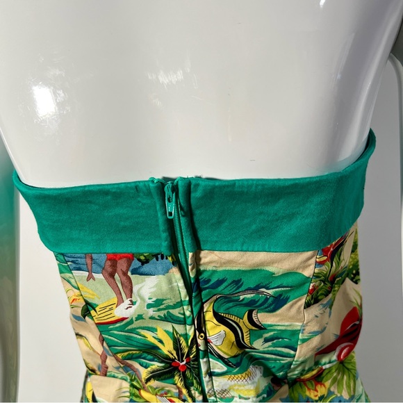 Vintage Inspired Hawaiian Wiggle Dress - Picture 9 of 10